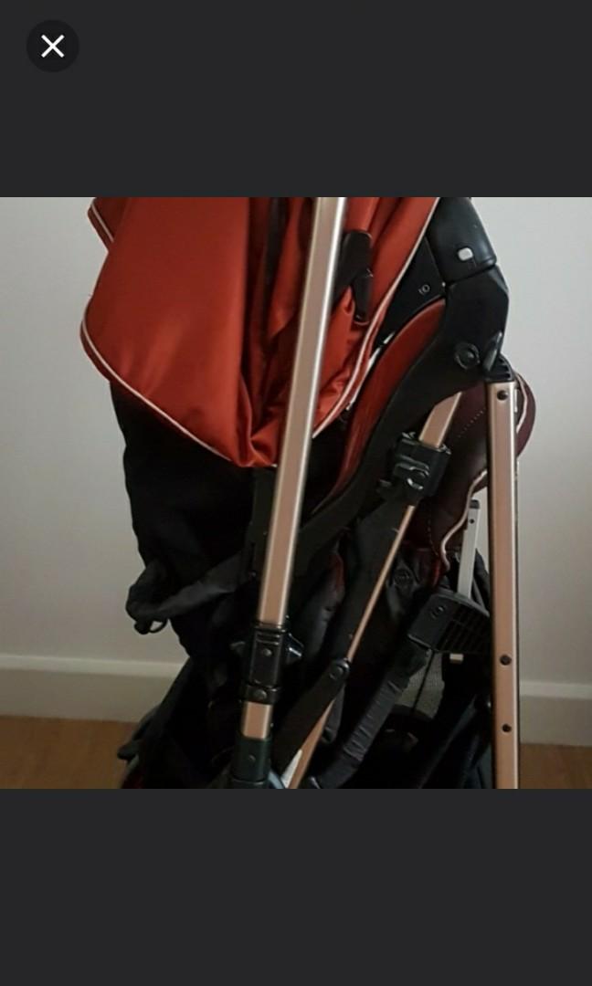 Combi Diaclasse Luxury Stroller (Category: Strollers) located in Manila. Submitted by danielatan (Listing ID 198099248, Image 2). Description: Good as new.Combi top model japan. Regular is 50k.