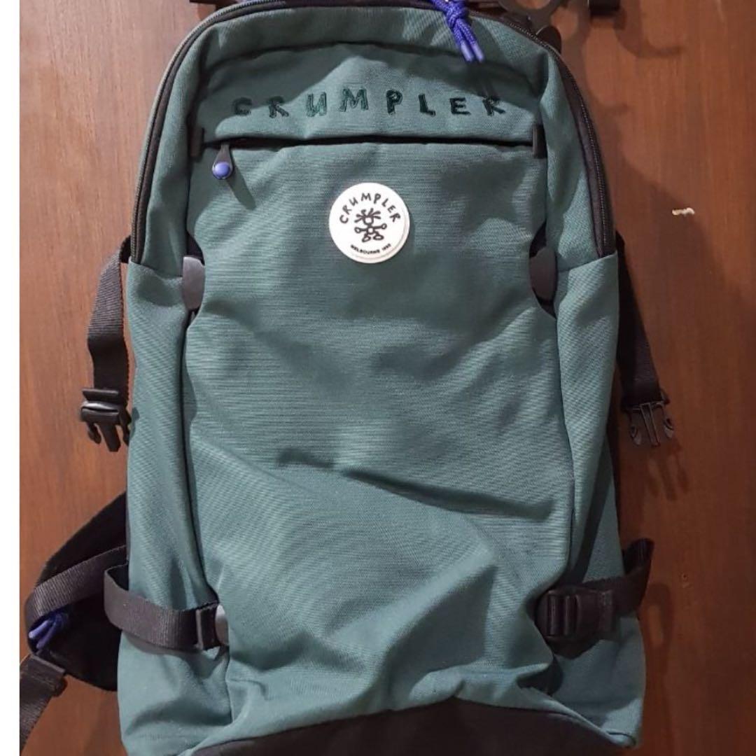 Crumpler low level aviator top 30l