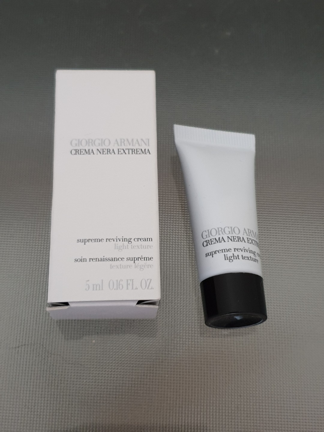 giorgio armani supreme reviving cream light texture