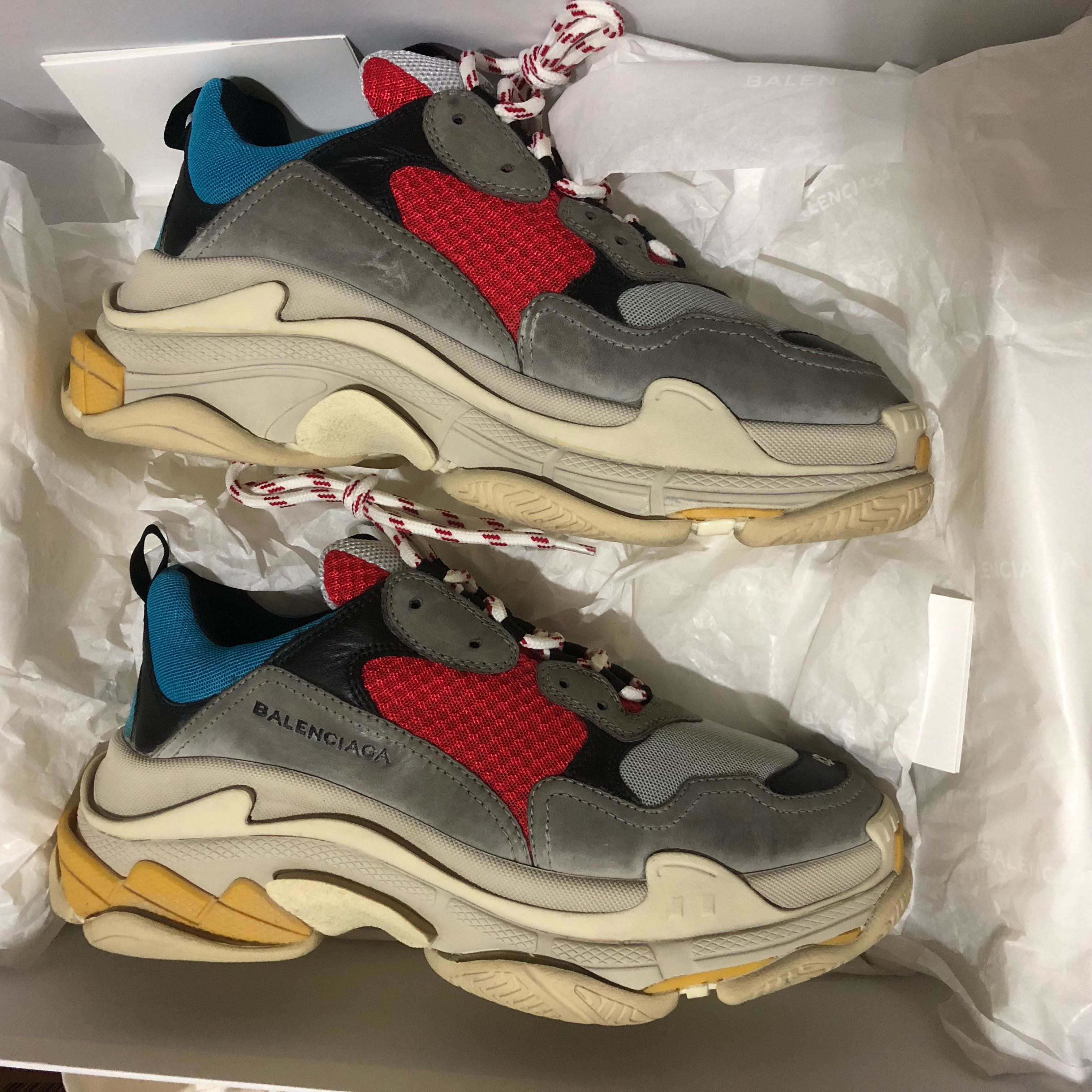 balenciaga triple s maat 37