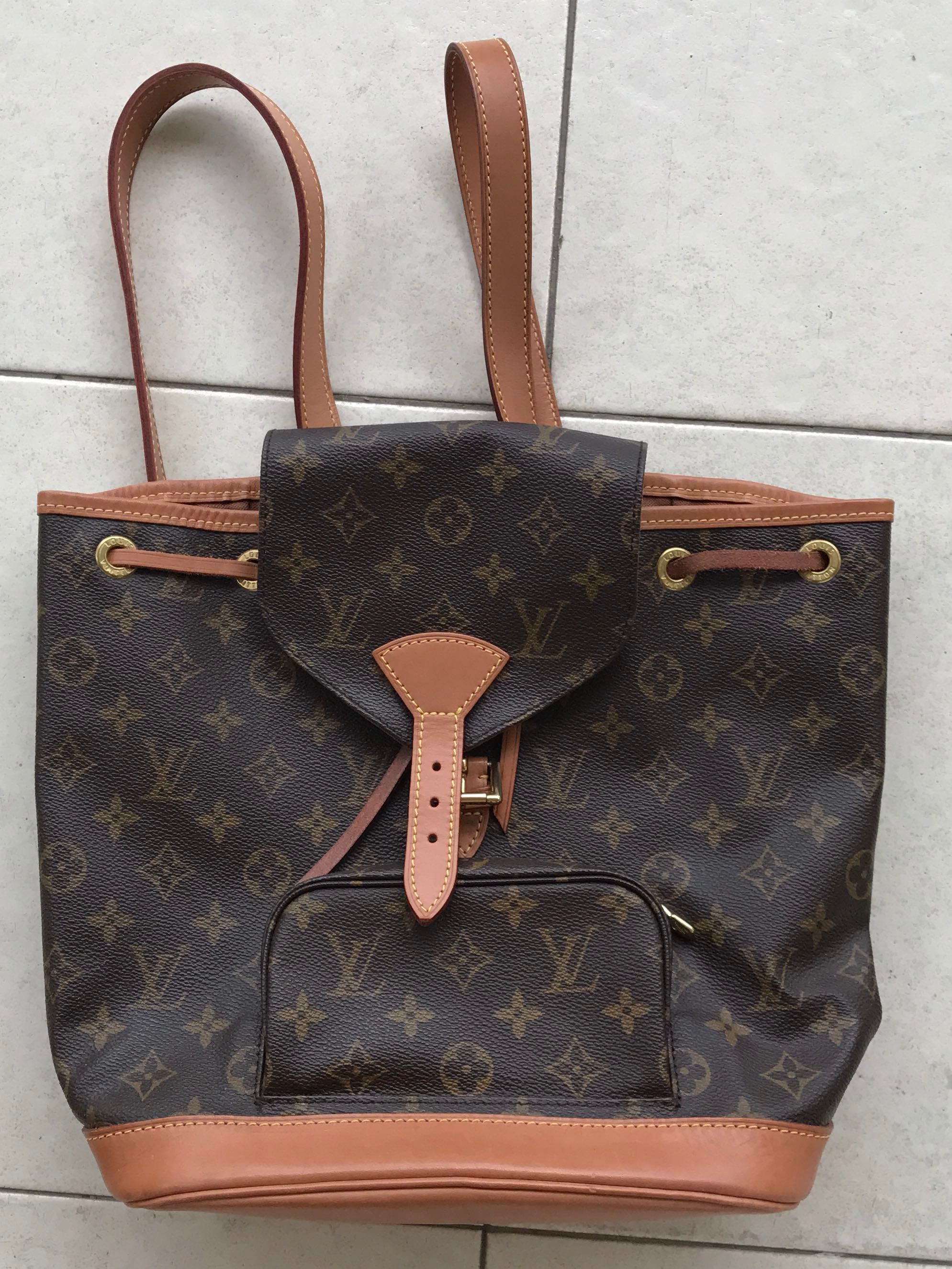 louis vuitton hologram backpack