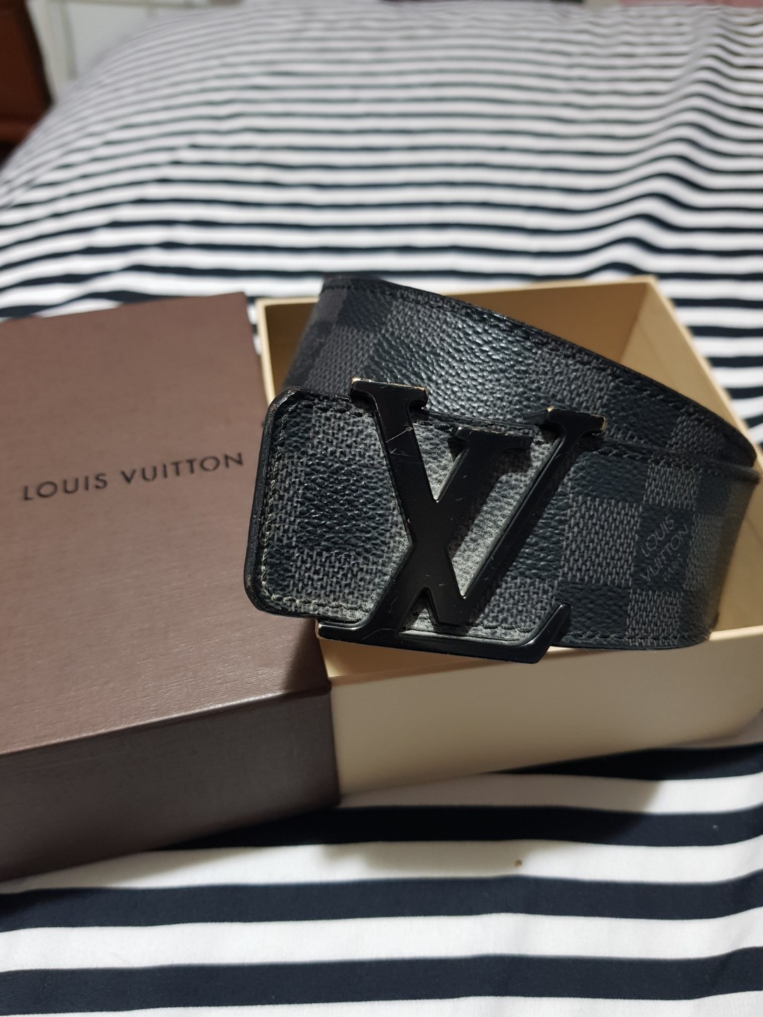 Louis Vuitton Belt Damier M9807 Size 90cm 187005441, Men's Fashion, Watches  & Accessories, Belts on Carousell