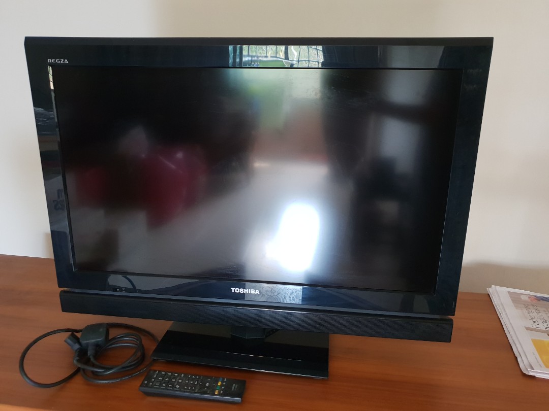 Television 32 in LCD, TV & Home Appliances, TV & Entertainment, TV on ...