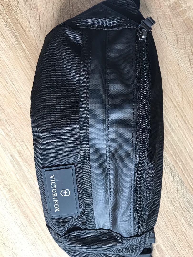 victorinox sling bag price