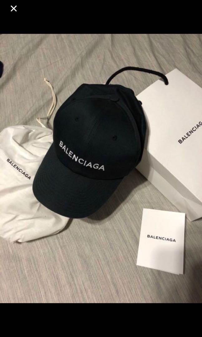 lærer fjer arrestordre Balenciaga Cap SS17, Luxury, Accessories on Carousell