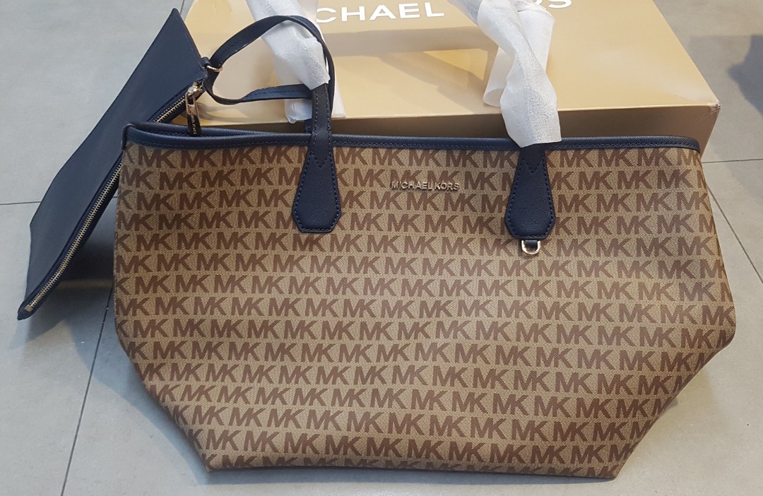 Brand New Michael Kors Candy Large Reversible Tote with Pouch