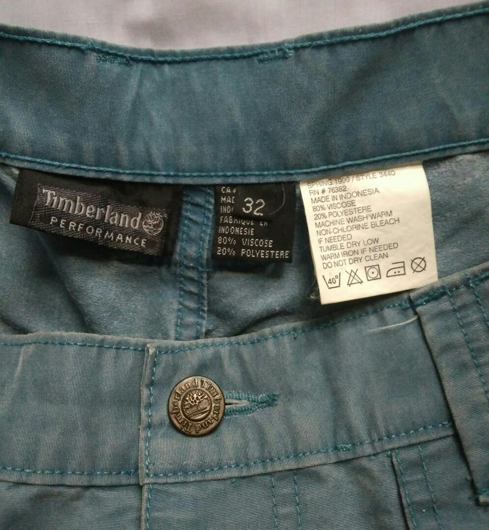 Celana pendek Timberland, Fesyen Pria, Pakaian , Bawahan di Carousell