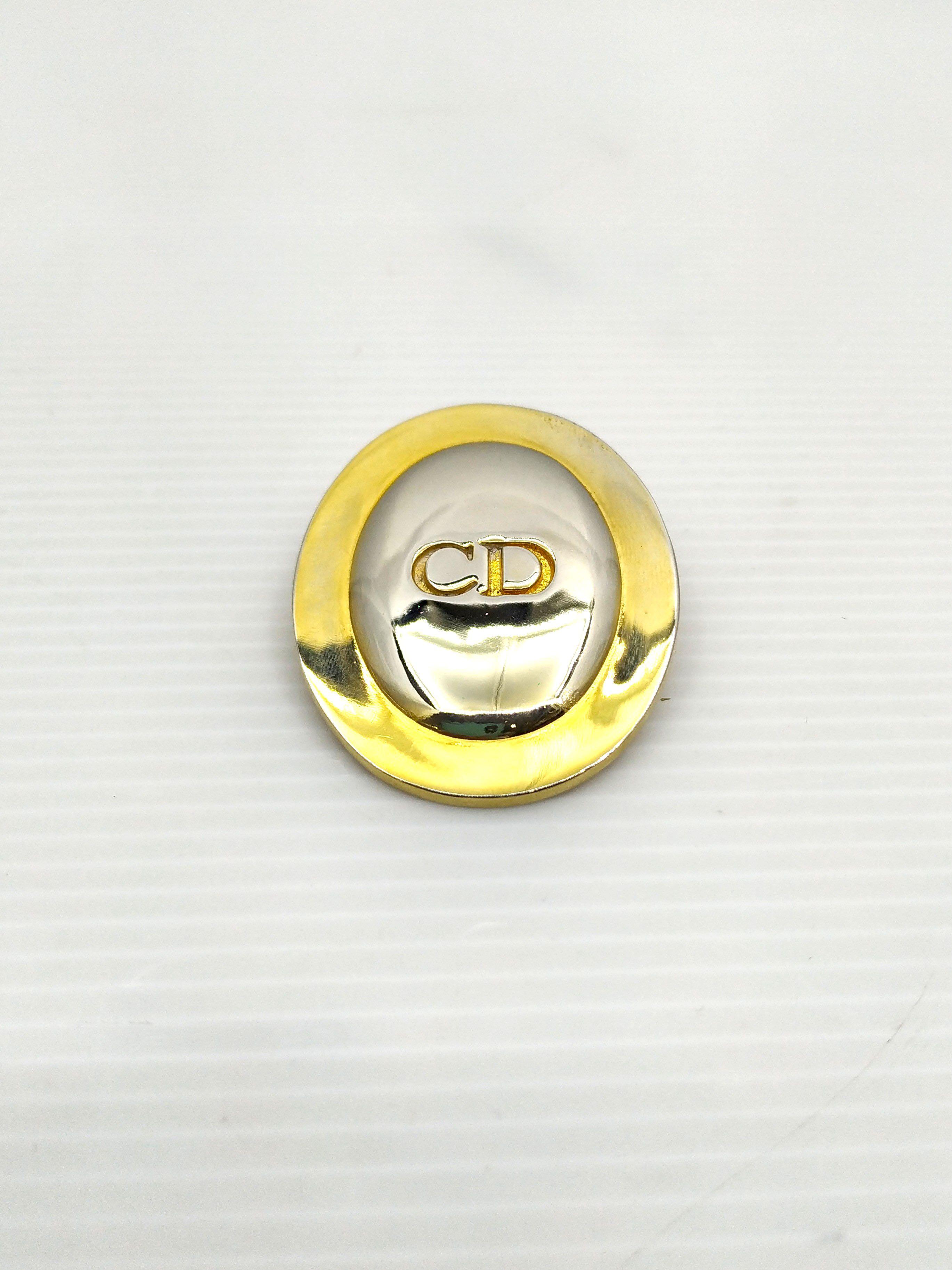 Dior brooch 2018 hotsell