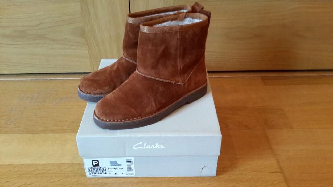 clarks winter boots women 