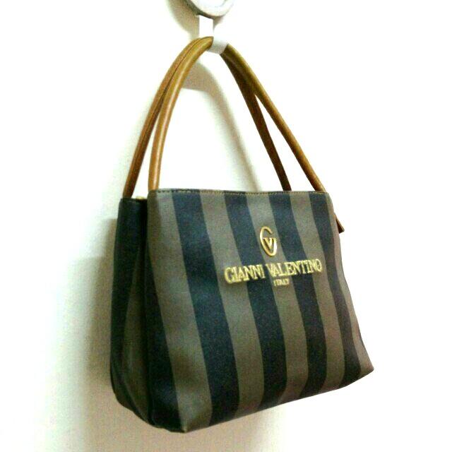 GIANNI VALENTINO ITALY AUTHENTIC. COATED CANVAS HANDBAG