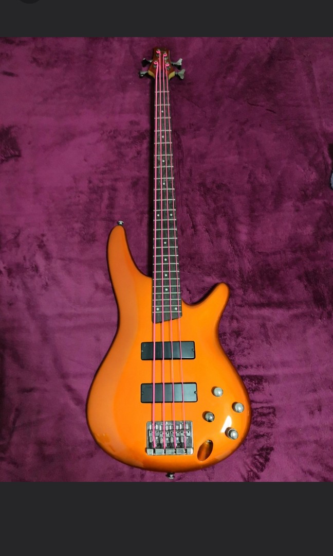 Ibanez SR300, Hobbies & Toys, Music & Media, Musical Instruments on ...