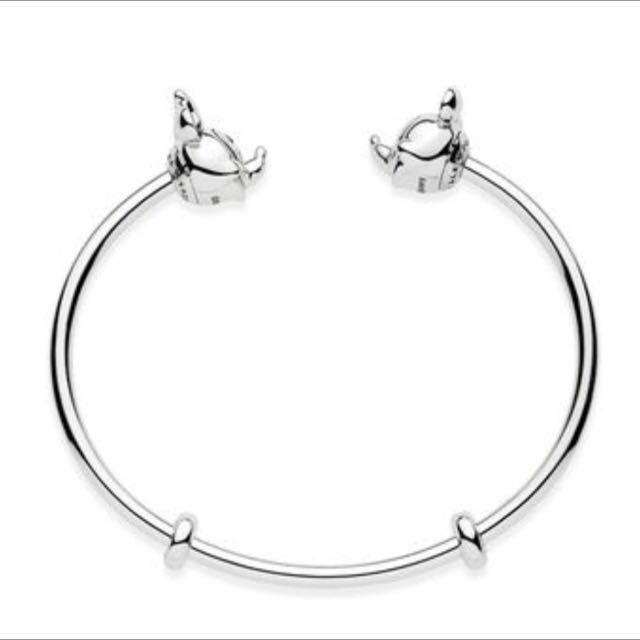 LIMITED EDITION PANDORA Disney Mickey and Minnie Open Bangle Women s Fashion Jewelry Organisers Charms on Carousell