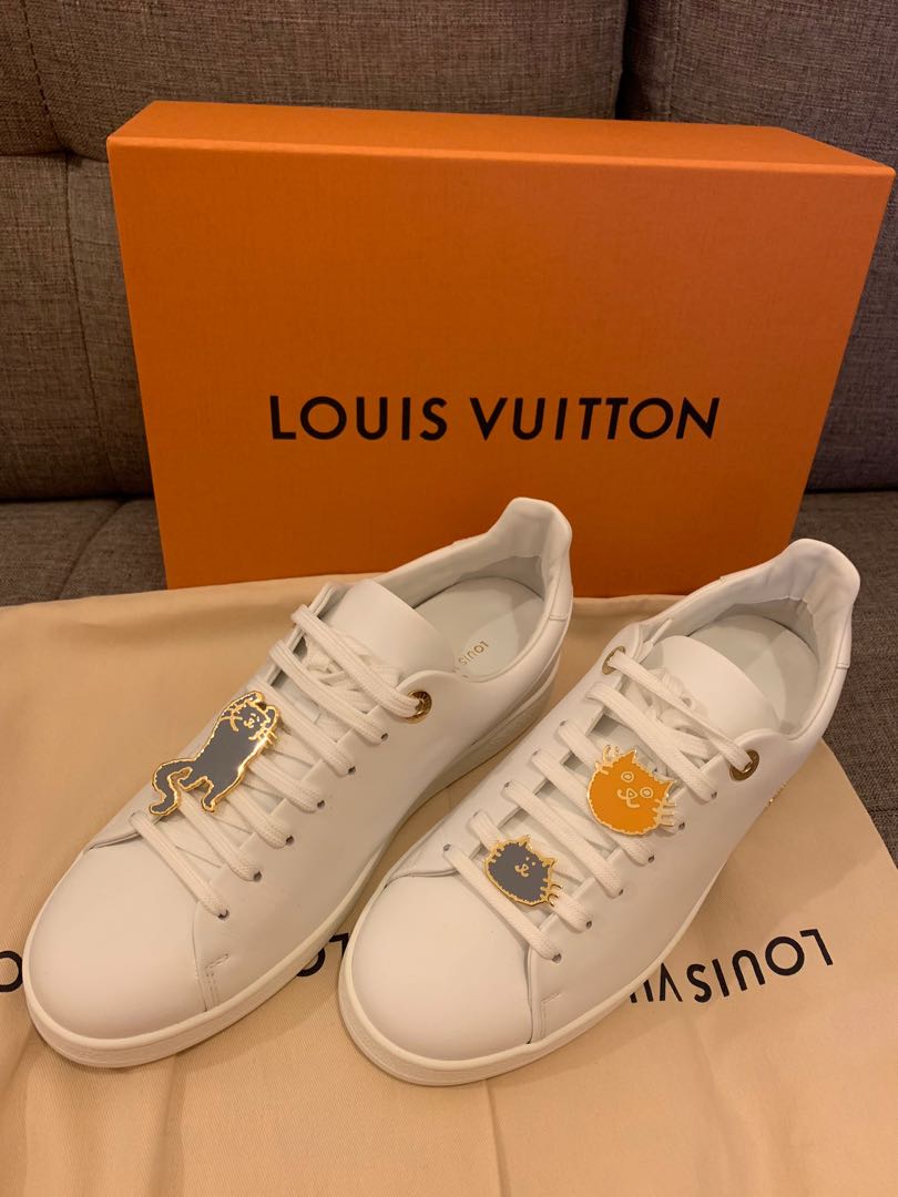 Louis Vuitton cat sneaker 37.5, Luxury 