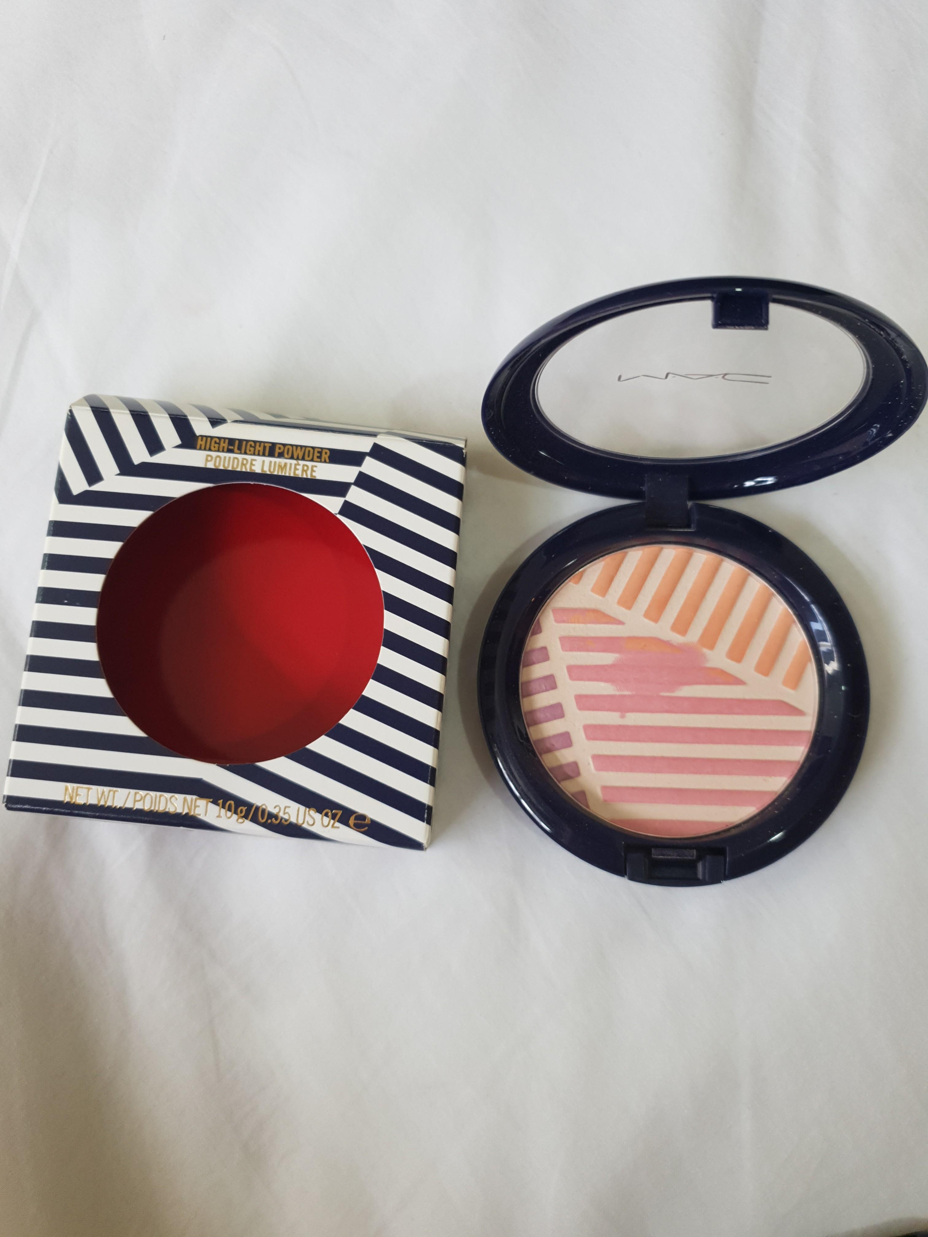 Mac Highlight Powder (Category: Makeup) located in Quezon City. Submitted by cierre.closet (Listing ID 198178102, Image 1). Description: Authentic Limited Edition Slightly used Shade: Crew.