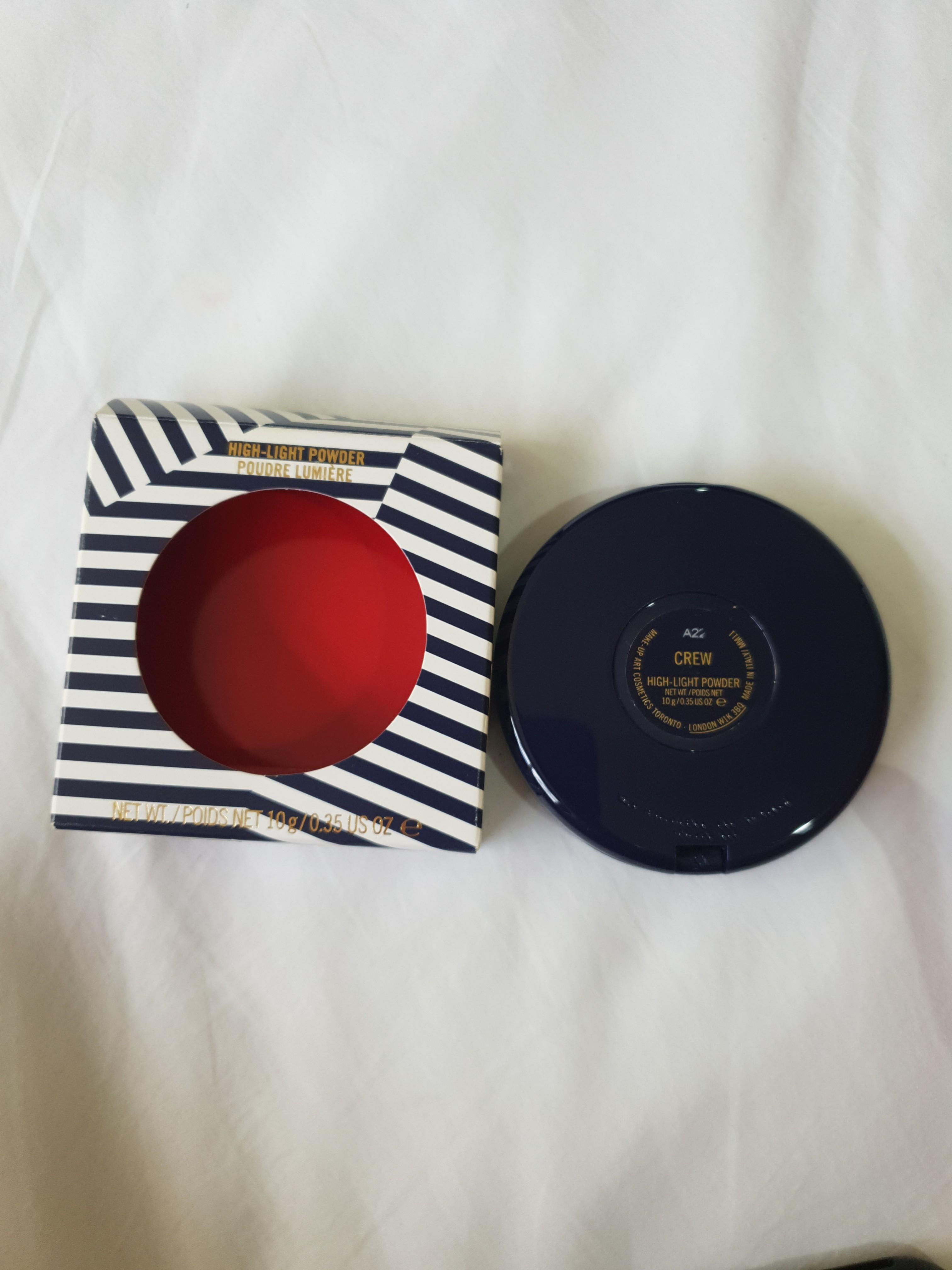 Mac Highlight Powder (Category: Makeup) located in Quezon City. Submitted by cierre.closet (Listing ID 198178102, Image 2). Description: Authentic Limited Edition Slightly used Shade: Crew.