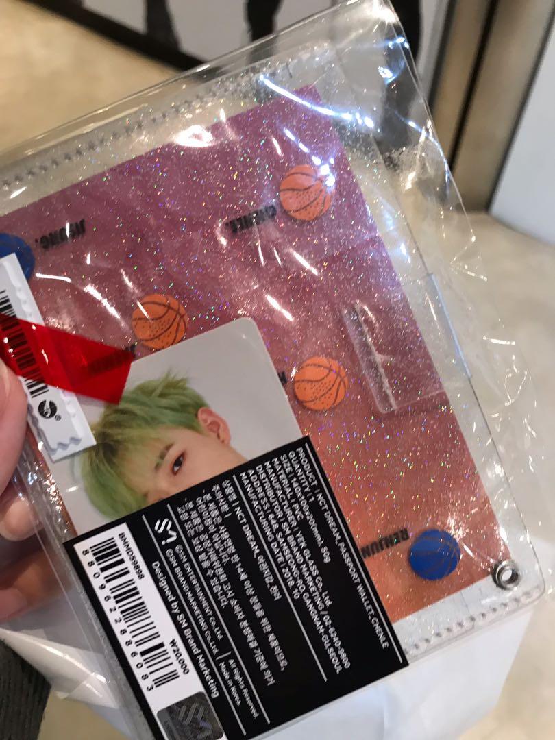 NCT Dream Chenle Passport Wallet, Hobbies & Toys, Memorabilia