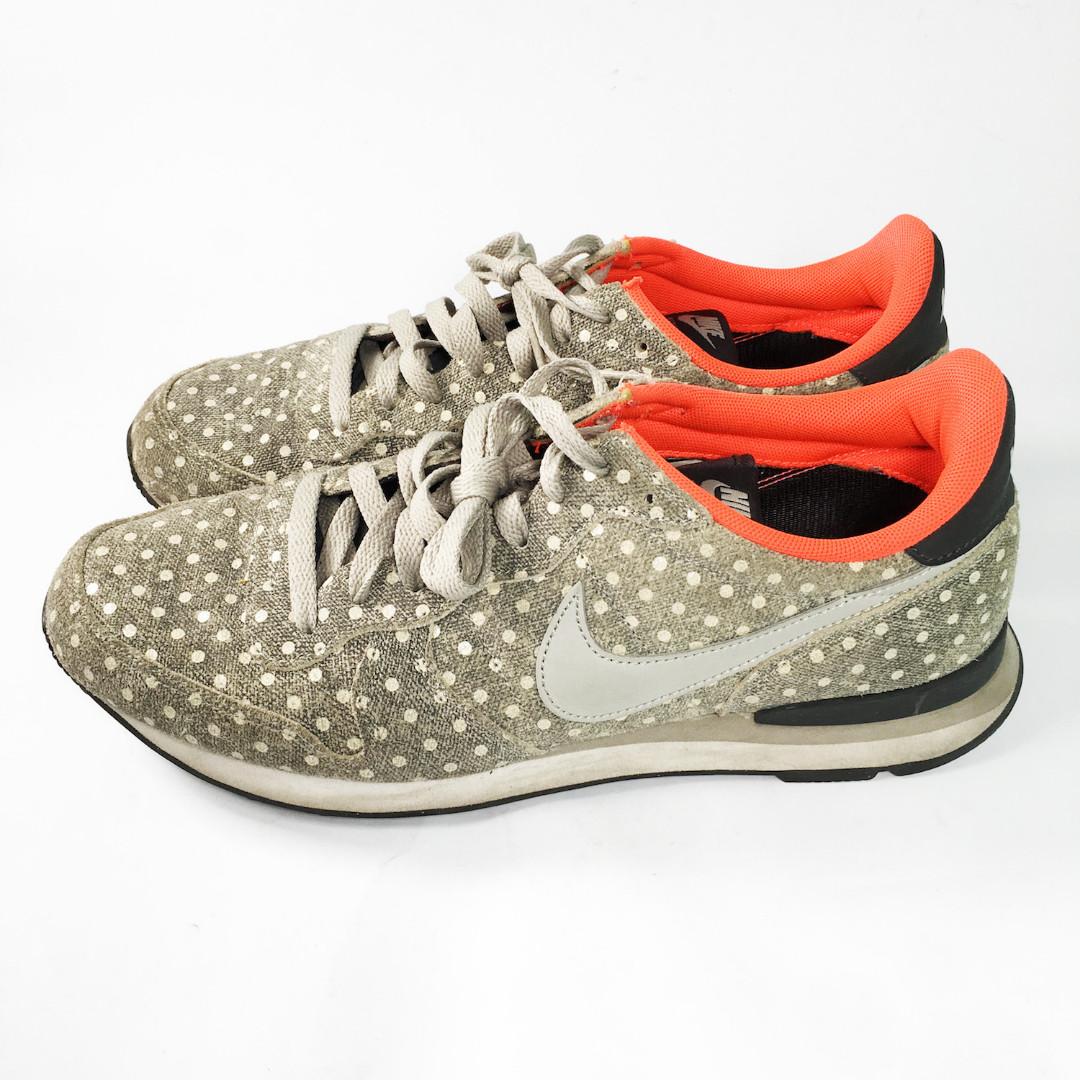 Nike INternationalist Polkadot Pack Fesyen Pria Sepatu