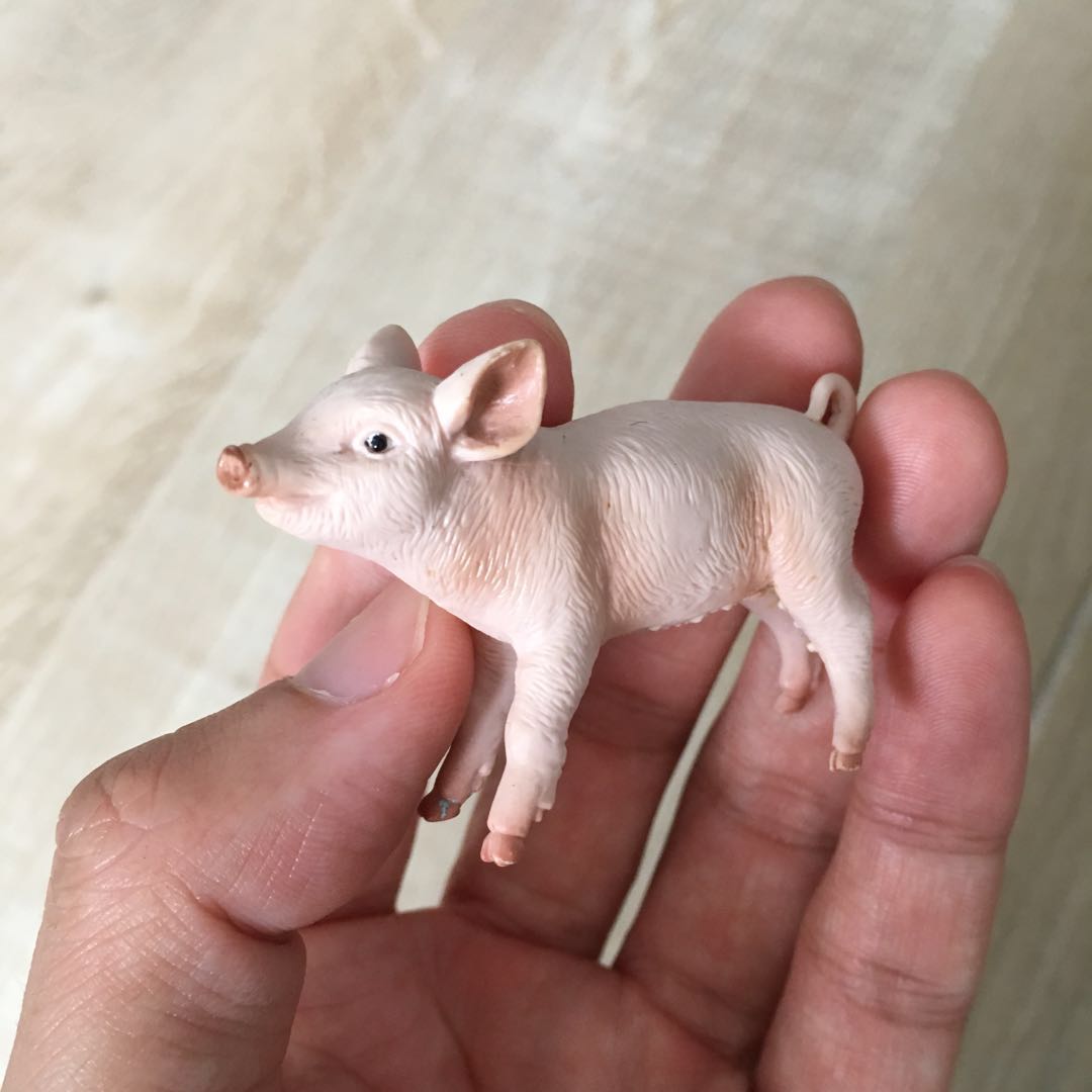 realistic pig toy