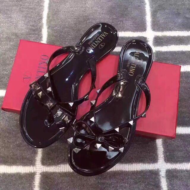 Sandal jepit valentino