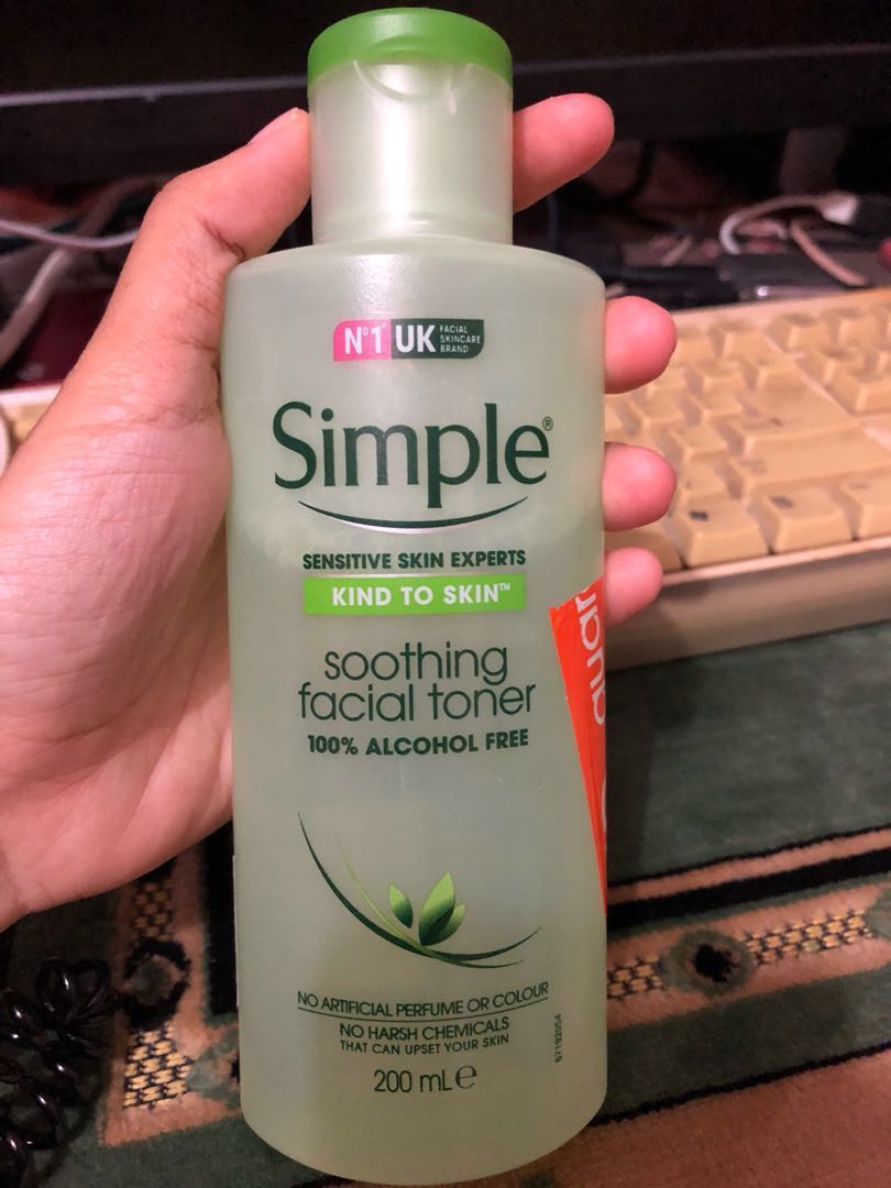 kegunaan simple soothing facial toner