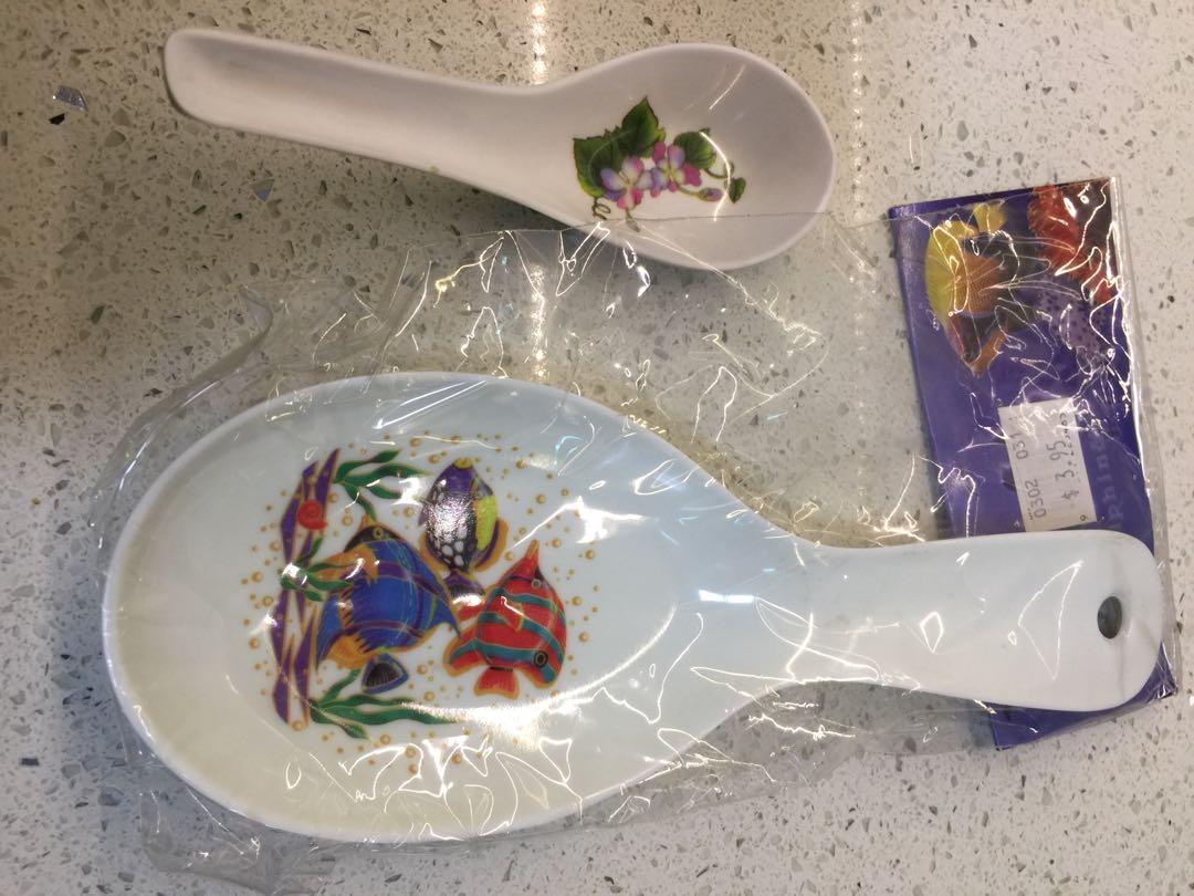 Vintage plastic spoons, Furniture & Home Living, Kitchenware