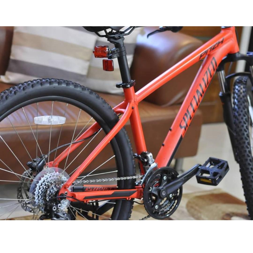 specialized pitch sport red