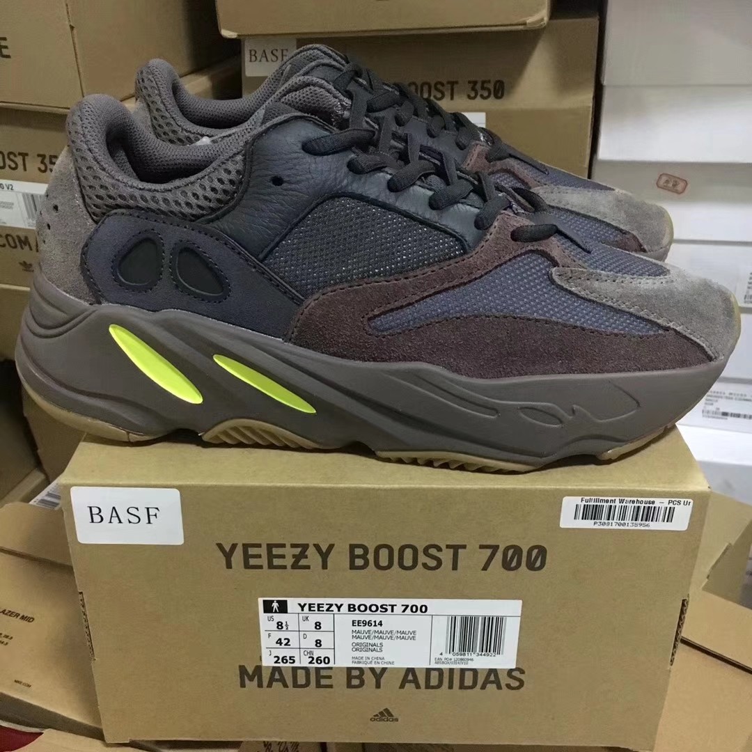 Adidas Yeezy Boost 700 Mauve Sneakers 