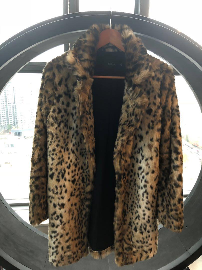 Aritzia Talula Leopard Faux Coat XS Women s Fashion Clothes on