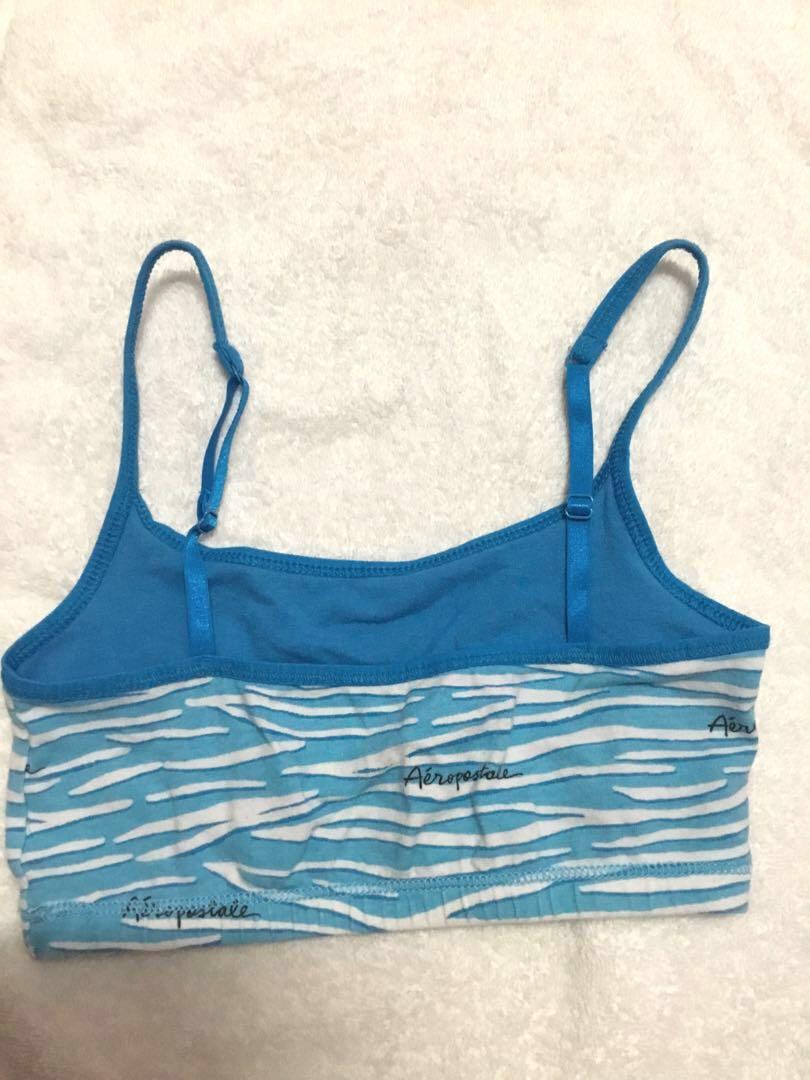 Aéropostale Sports Bra (Category: Activewear) located in Quezon City. Submitted by rainbowpride (Listing ID 196663305, Image 2). Description: Used. In good condition. Bought in 🇺🇸 No holes/tear. Great quality Size XS but fits medium built Aeropostale Sports bra.