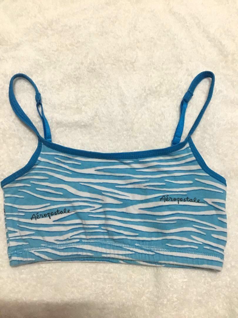 Aéropostale Sports Bra (Category: Activewear) located in Quezon City. Submitted by rainbowpride (Listing ID 196663305, Image 1). Description: Used. In good condition. Bought in 🇺🇸 No holes/tear. Great quality Size XS but fits medium built Aeropostale Sports bra.