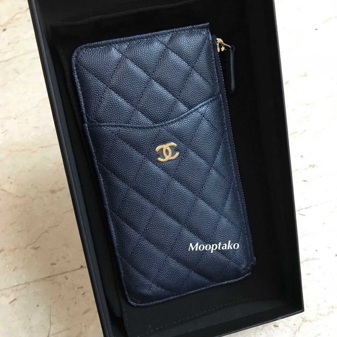 chanel wallet phone case