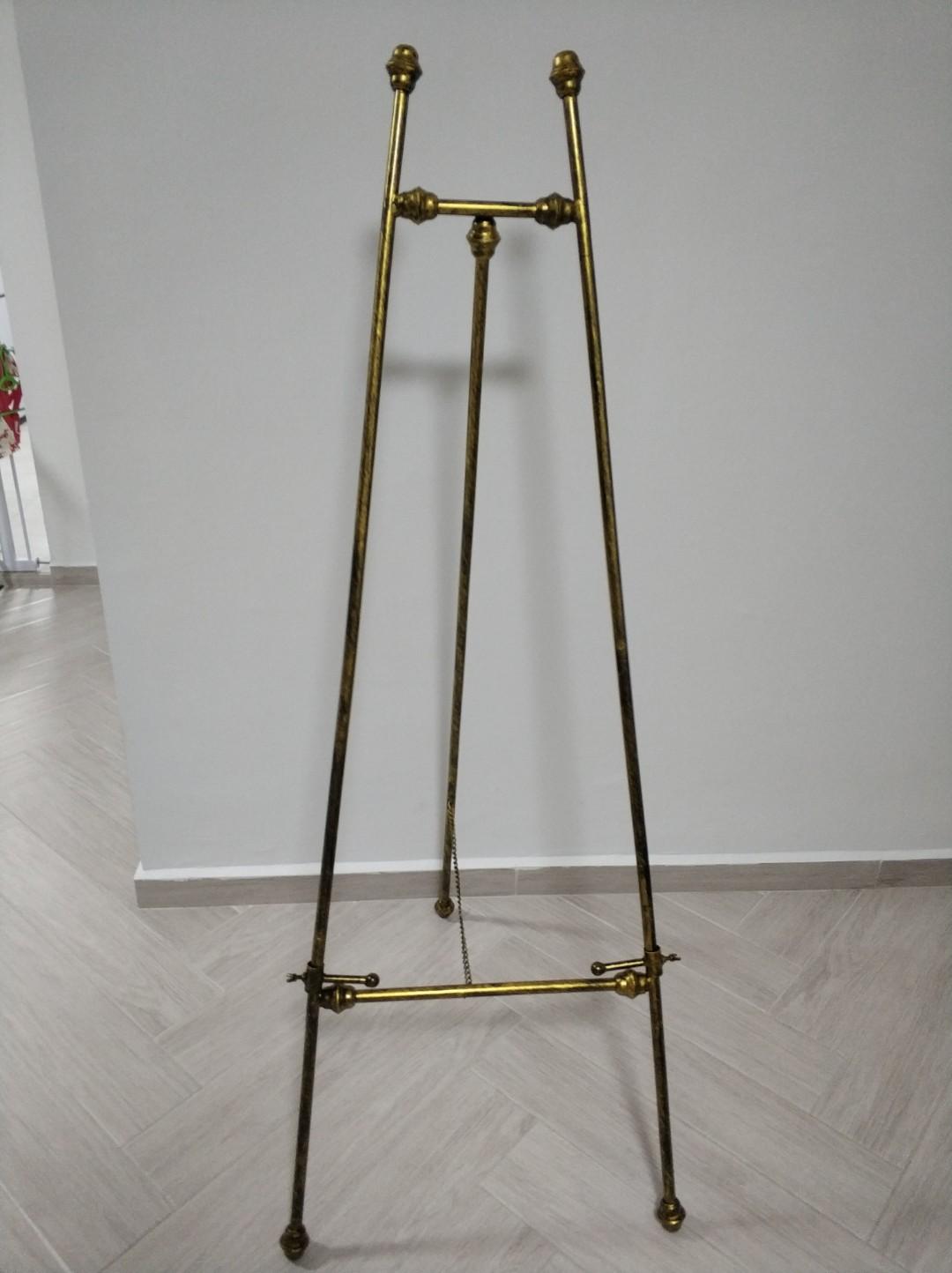 Brass easel stand for rent, Hobbies & Toys, Stationery & Craft, Craft