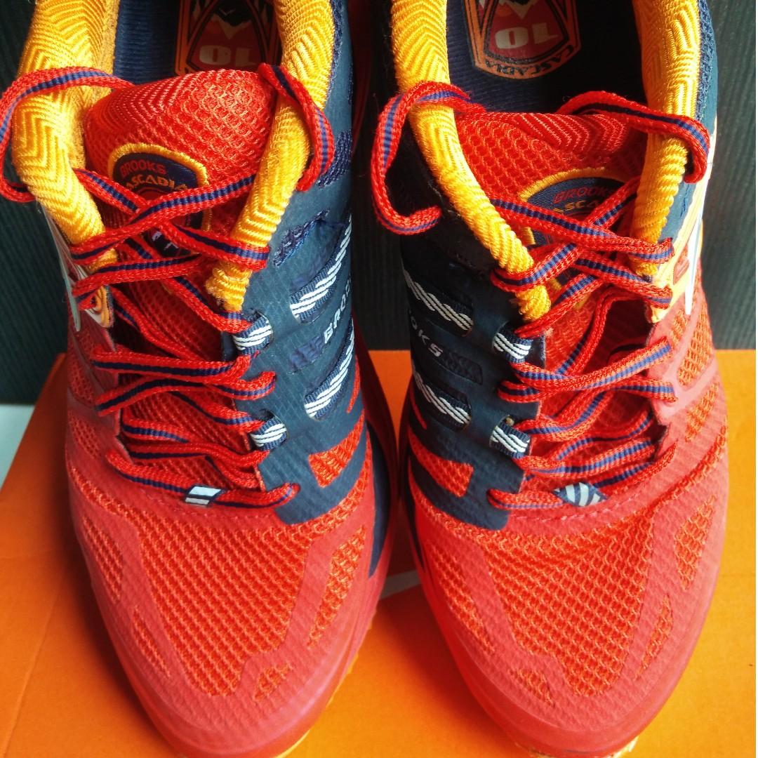 BROOKS CASCADIA 7 MENS US 8.5 Men s Fashion Activewear on Carousell