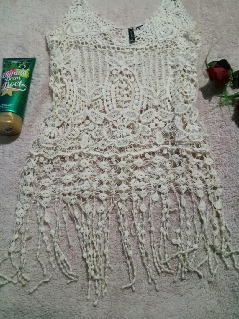 Full Tilt cover up (Category: Sets or Coordinates) located in Marikina City. Submitted by threefty (Listing ID 198417289, Image 2). Description: Full tilt crochet dress / cover up Color: Off white Beach wear. Worn twice. No flaws Small to Medium Bought abroad for around 900php Boho feels ~.