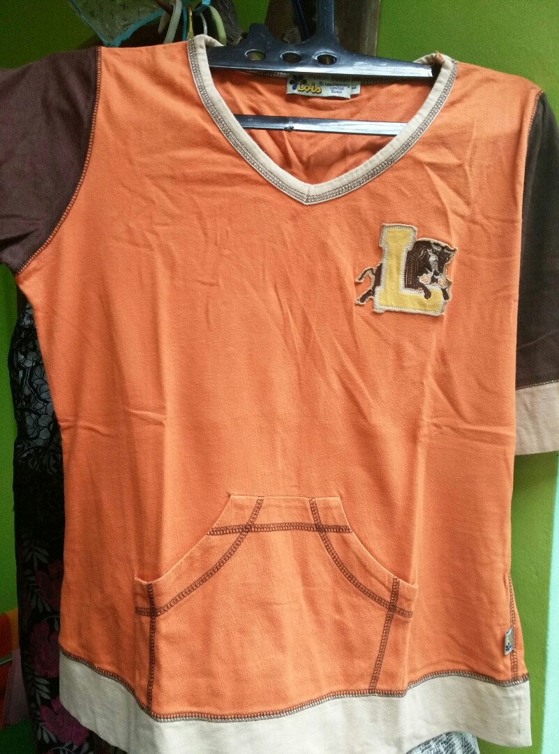 Lois Kaos Wanita Women S Fashion Women S Clothes Tops On Carousell