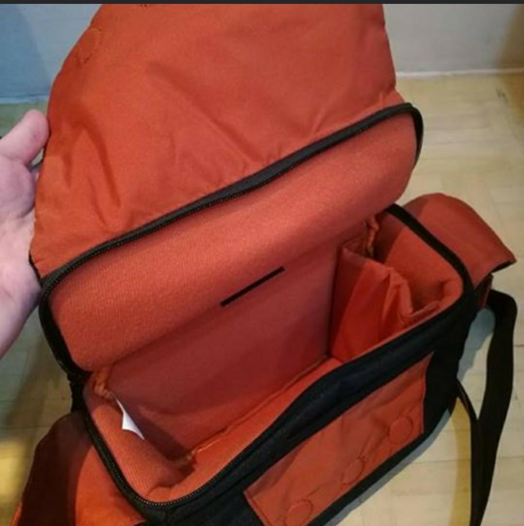 Lowepro camera bag (Category: Camera Bags & Carriers) located in Quezon City. Submitted by serious.slim (Listing ID 198434189, Image 2). Description: In great condition Barely used.