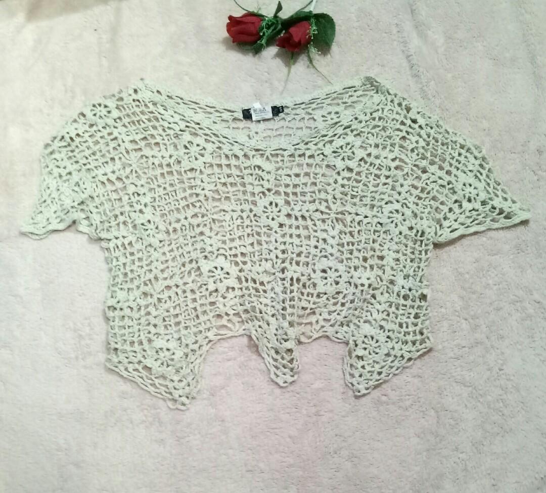 Miss kelly cover up (Category: Others Tops) located in Marikina City. Submitted by threefty (Listing ID 198419731, Image 1). Description: Miss kelly off white cover up. Beach wear. No flaws Free size. Fits up to Large..