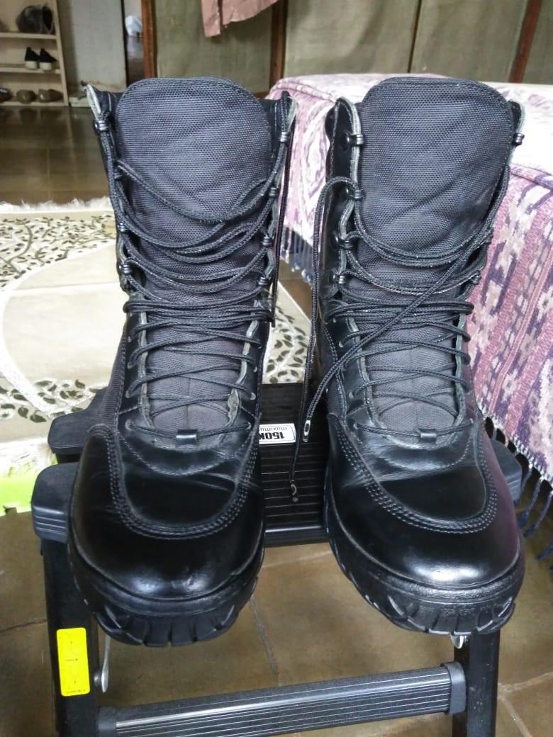 oakley abu boots