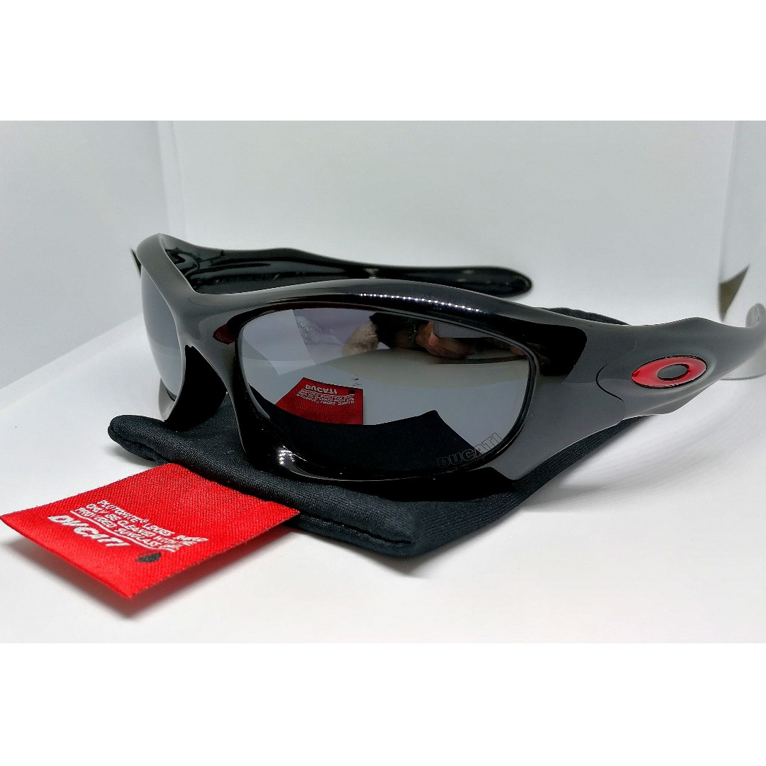 Oakley ducati monster dog best sale