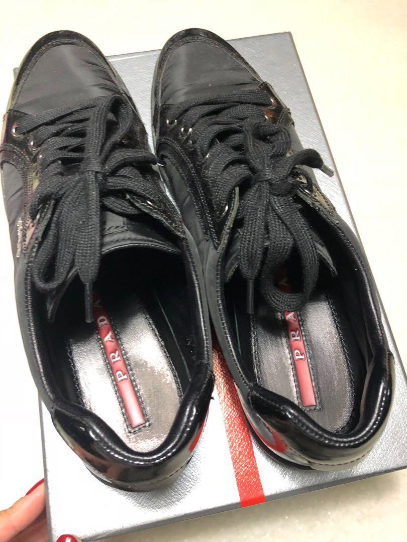 Prada Calzature Donna Sneakers, Women's Fashion, Footwear, Sneakers on  Carousell