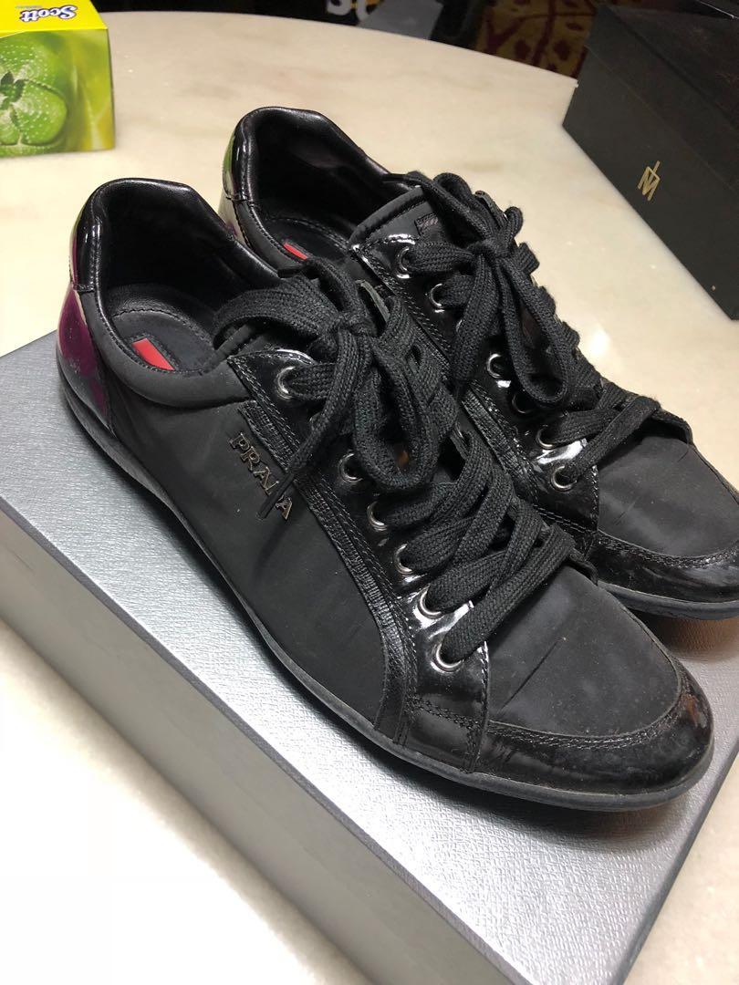 Prada Calzature Donna Sneakers, Women's Fashion, Shoes, Sneakers on  Carousell