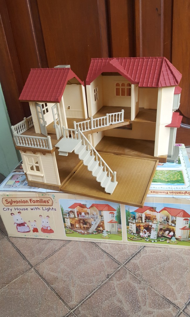 Preloved Sylvanian families. City house with lights Toys