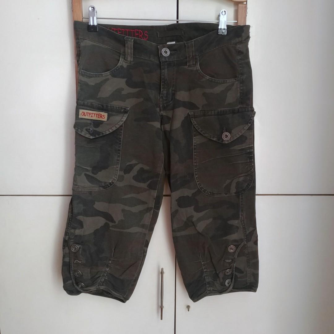 cropped cargo