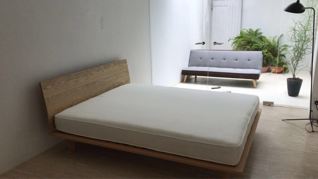 Muji Queen Size Bed Head Board Mattress Furniture Photo
