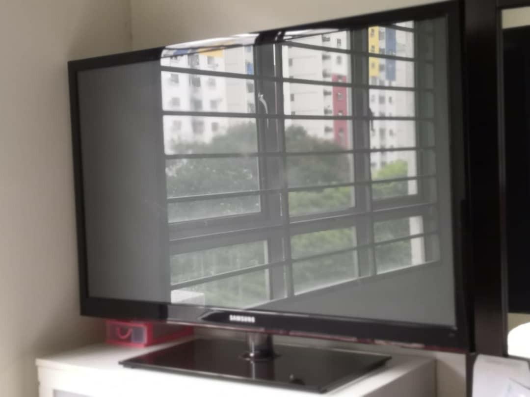 Samsung Plasma TV 43 inch, TV & Home Appliances, TV & Entertainment, TV