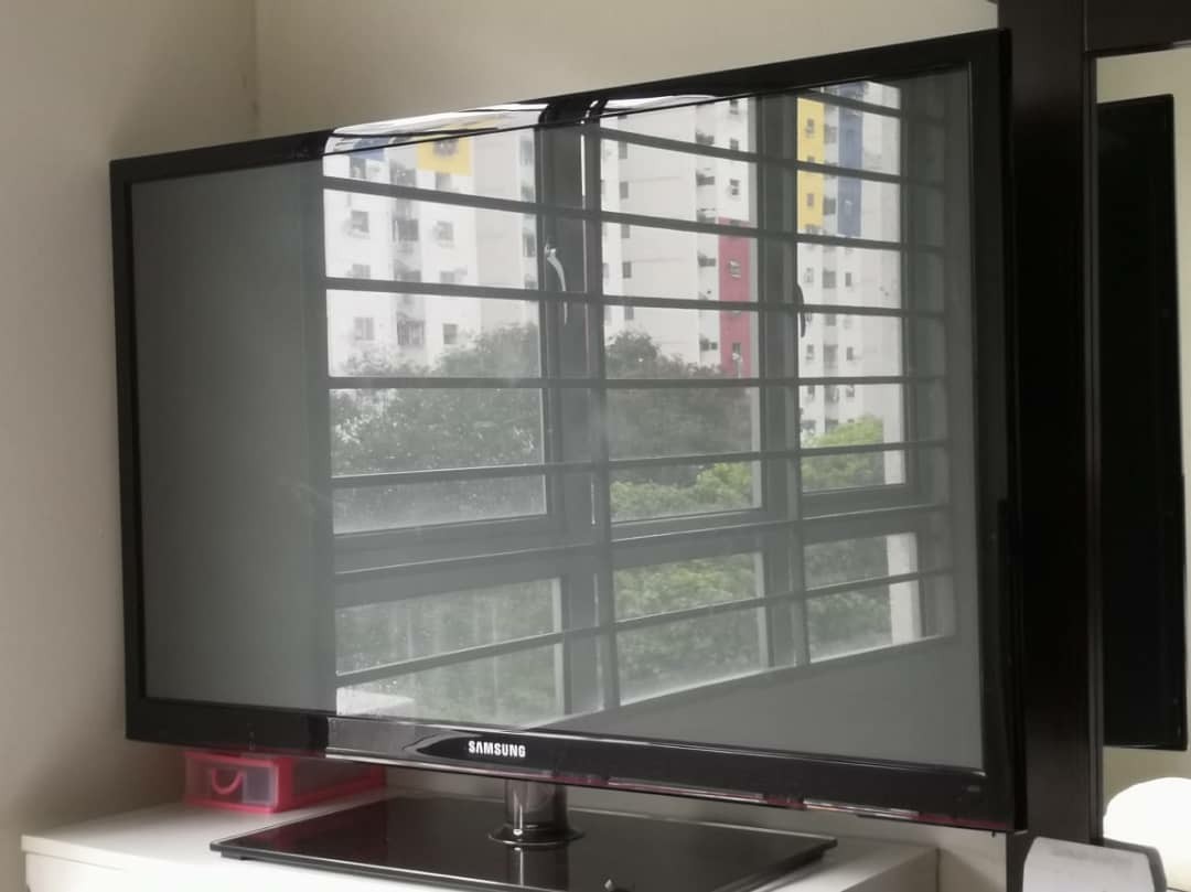 Samsung Plasma TV 43 inch, TV & Home Appliances, TV & Entertainment, TV