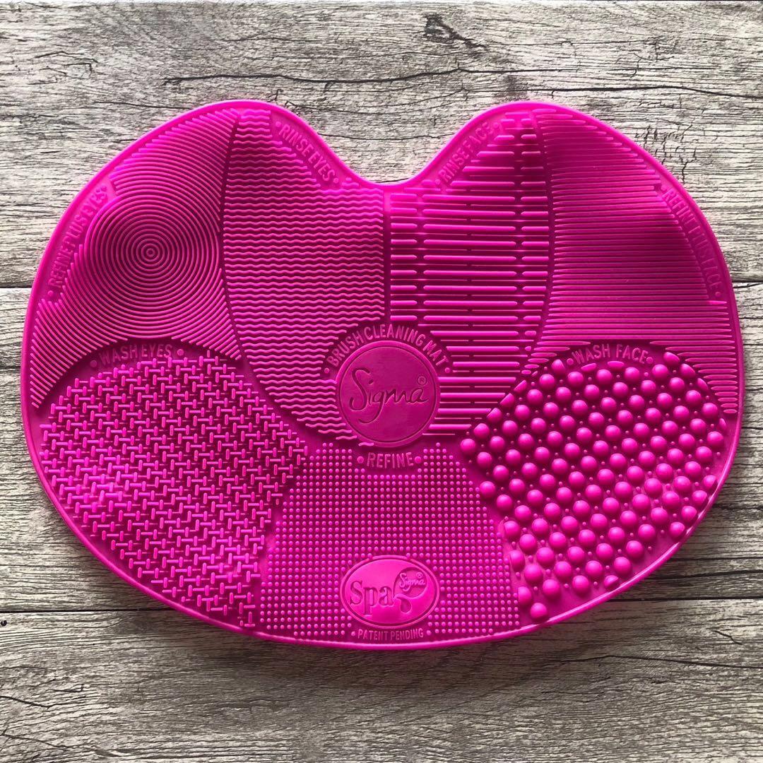 sigma beauty spa cleaning mat makeup brush cleaner (Category: Makeup) located in Manila. Submitted by luxurynailsbyaikafierce (Listing ID 197041041, Image 1). Description: .