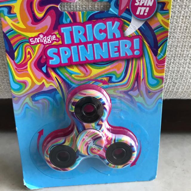 Smiggle fidget spinner discount