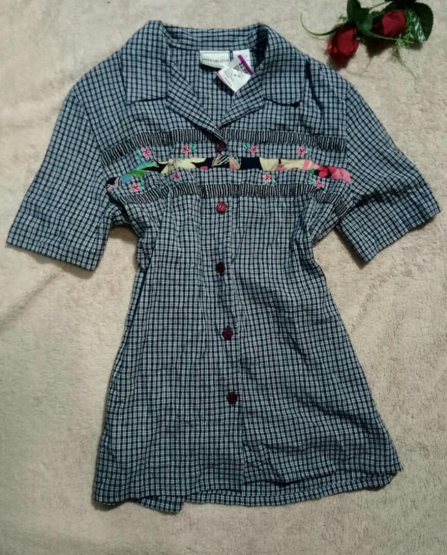 Summer Plaid Polo (Category: Coats, Jackets and Outerwear) located in Marikina City. Submitted by threefty (Listing ID 198422613, Image 1). Description: Napa Valley button down Blue / Plaid With summer inspired print across chest ** see pic Bought abroad but never worn With tag Medium on tag.