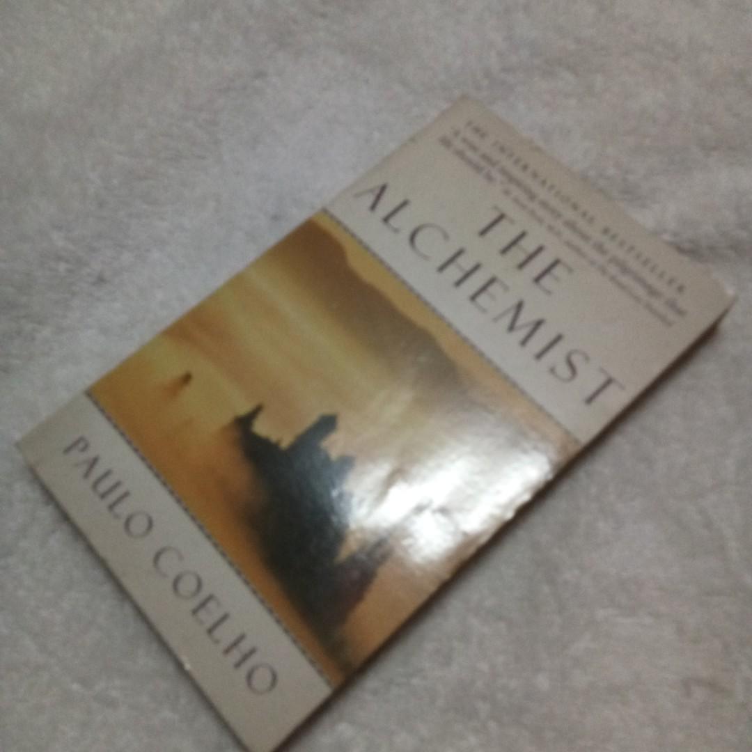 The Alchemist (Category: Fragrance & Deodorants) located in Quezon City. Submitted by rainbowpride (Listing ID 198309946, Image 1). Description: Used but in great condition. 😊.
